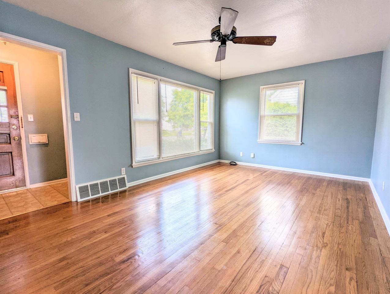 3113 Silverdale Ave #1 - Photo 3 of 17