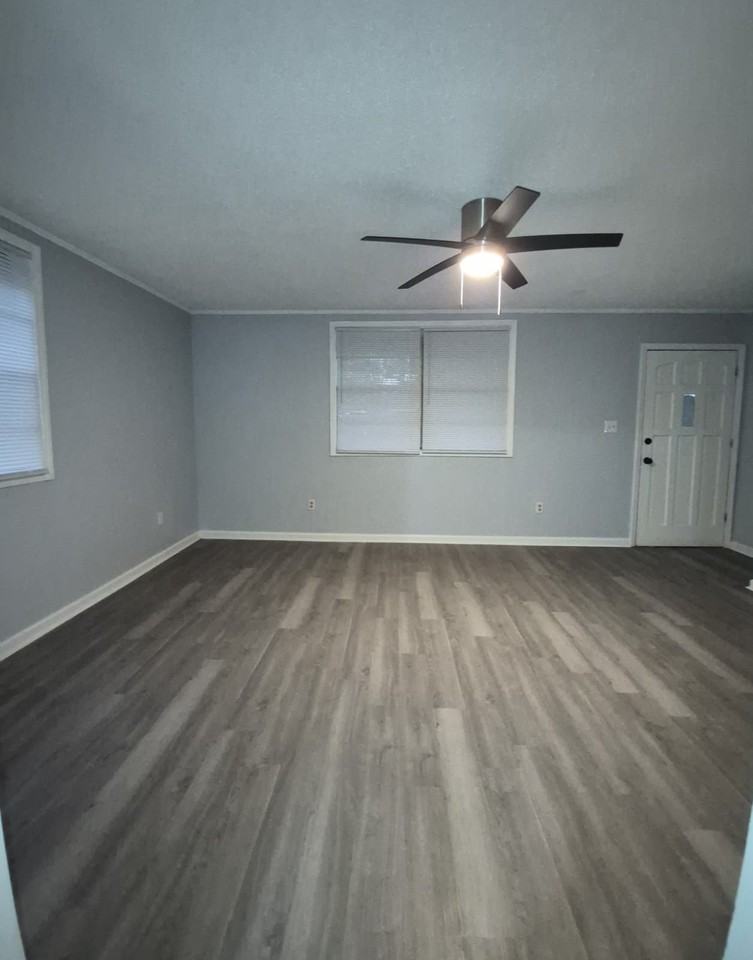 111 Becky St #1 - Photo 5 of 43
