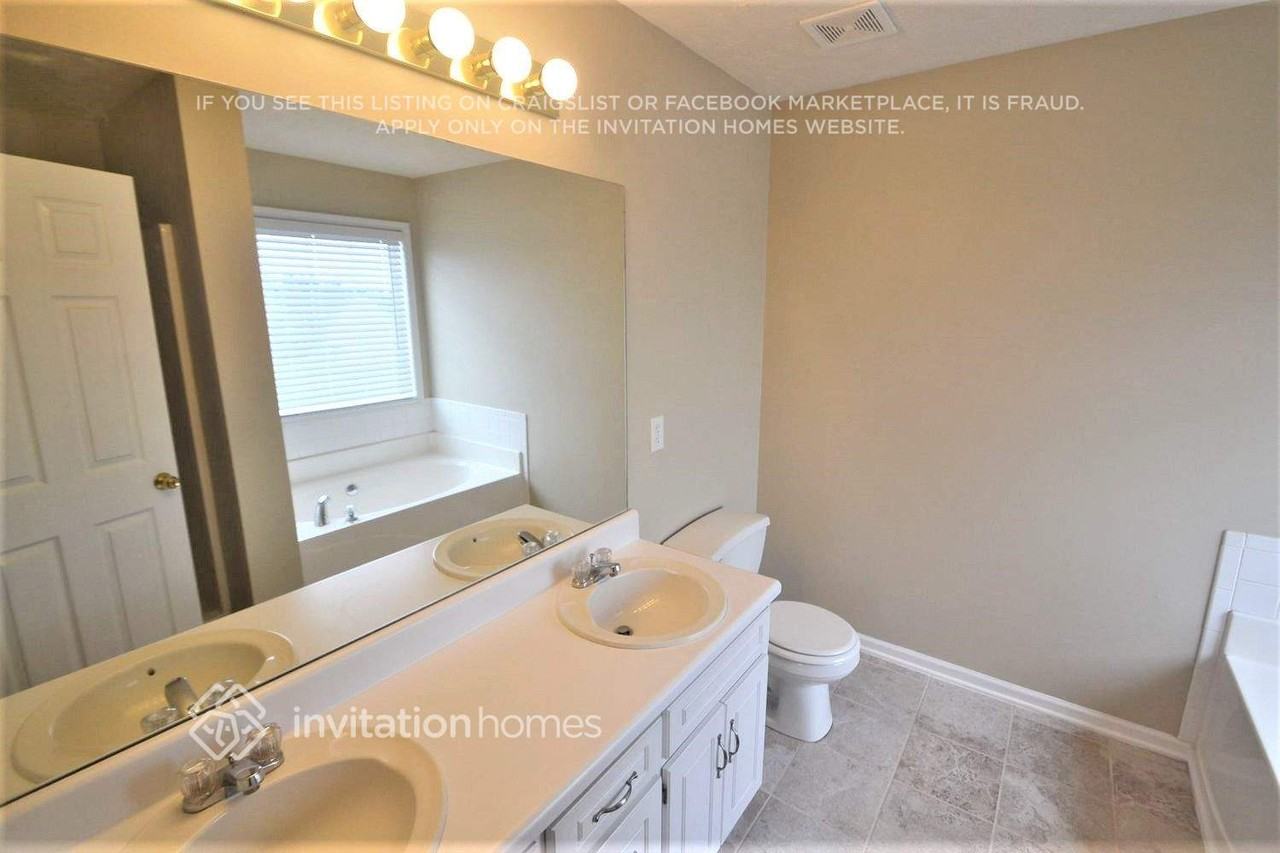 4082 Alaina Ave - Photo 5 of 7