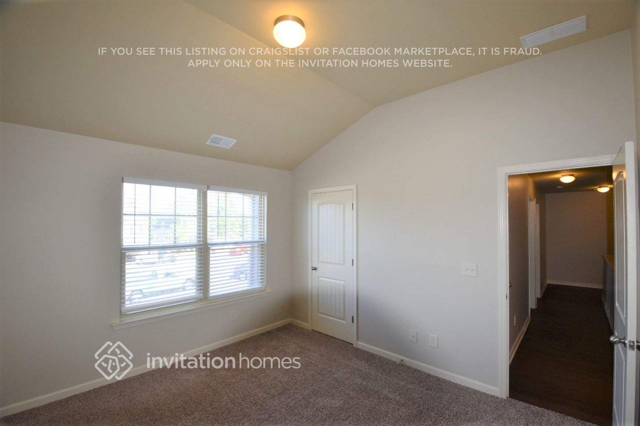 224 Sableshire Way - Photo 6 of 13