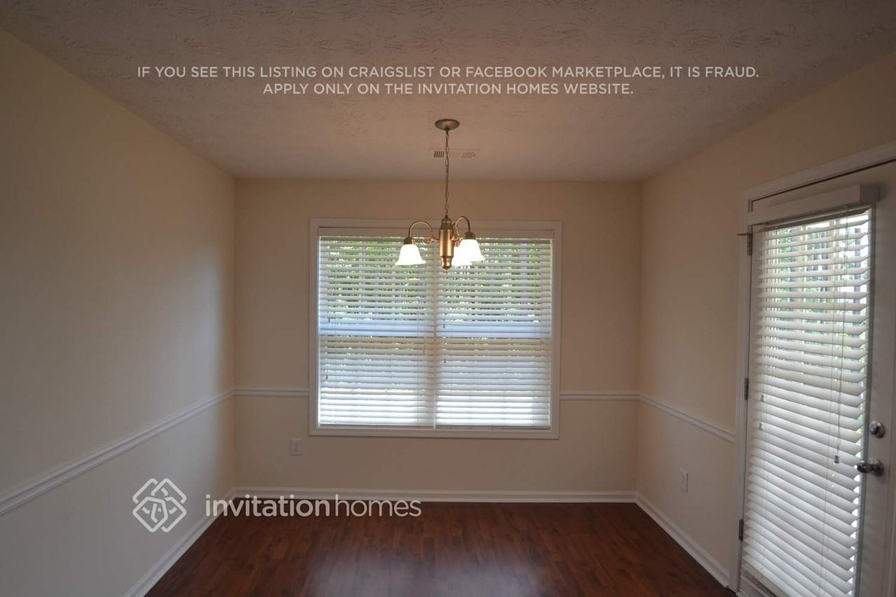 555 Wellington Ln - Photo 5 of 11