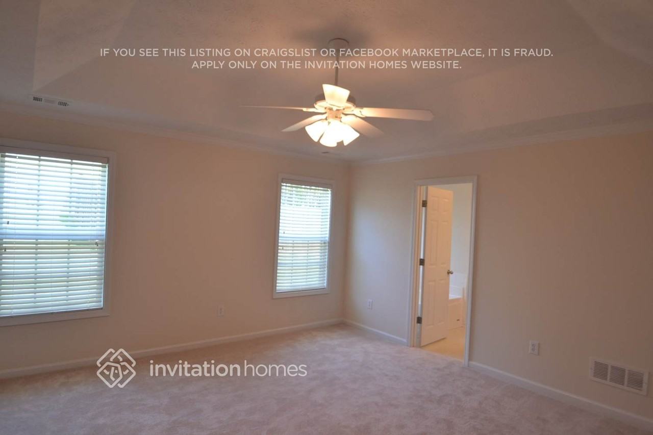 555 Wellington Ln - Photo 6 of 11
