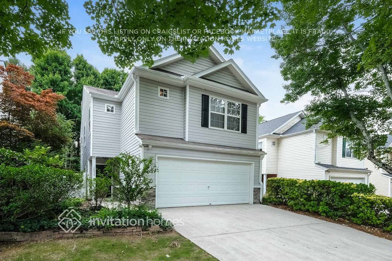 2235 Lexington Ln - Photo 2 of 18
