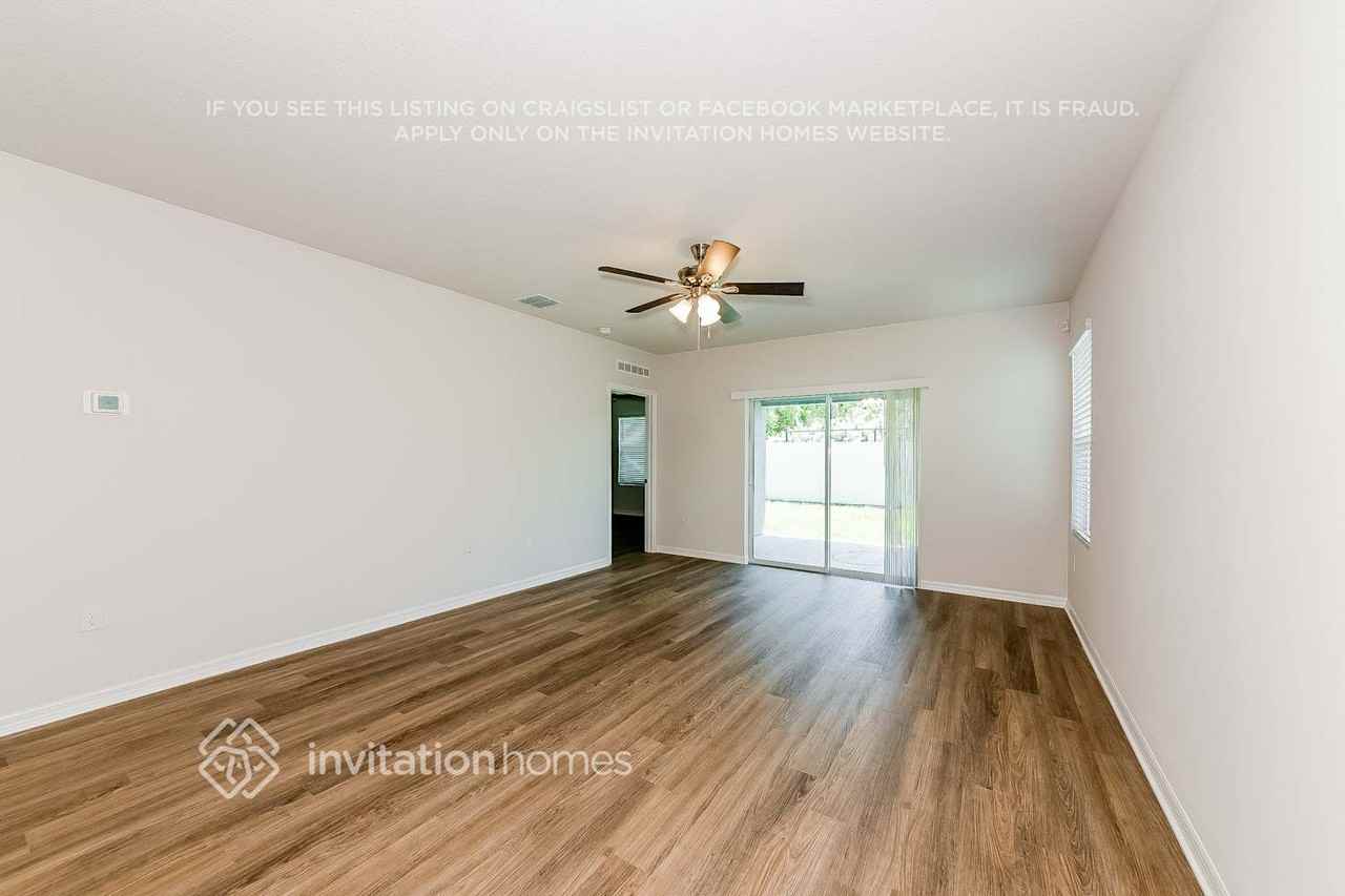 7984 Majestic Palms Ct - Photo 4 of 21