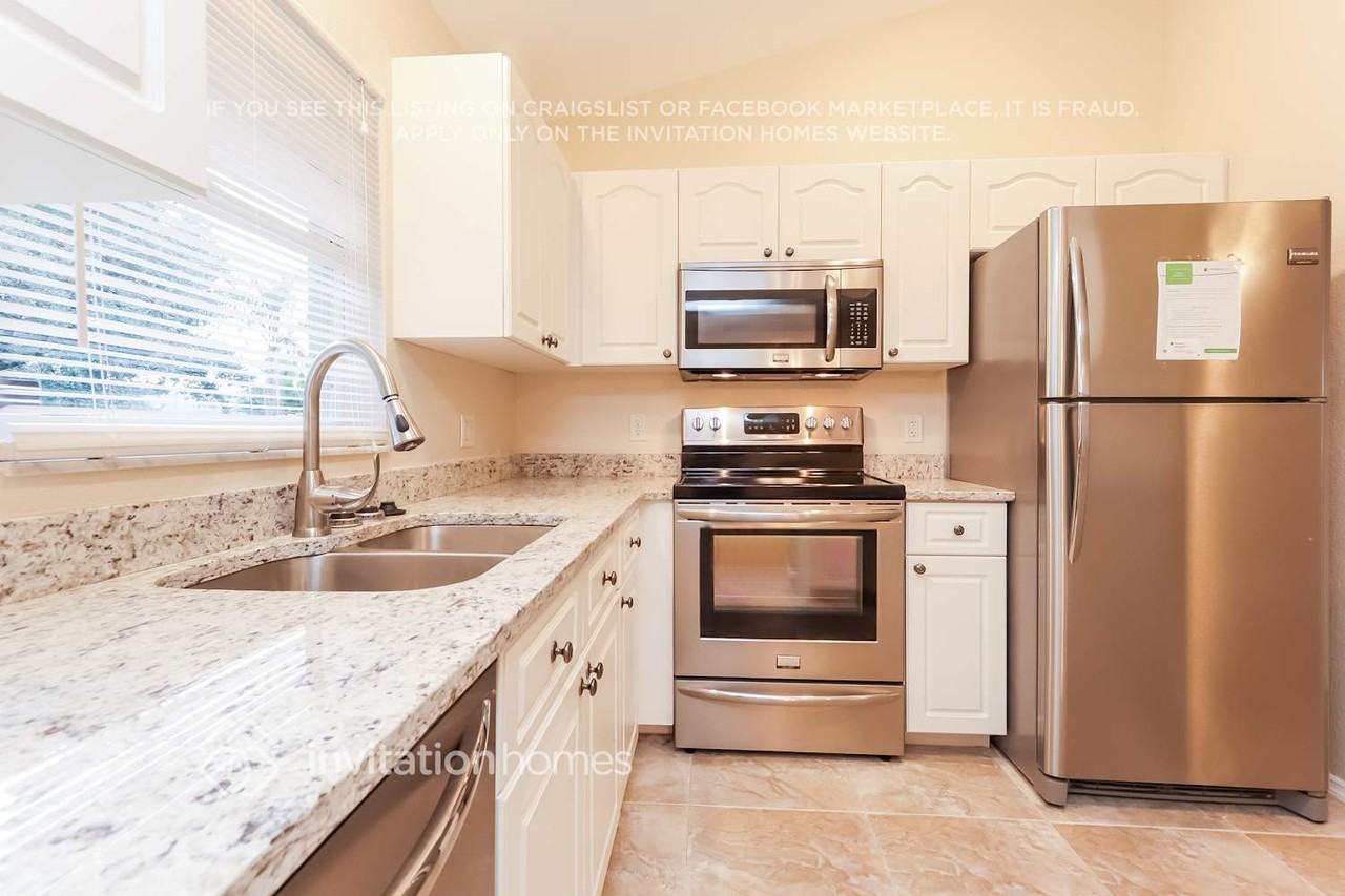 23295 Weatherman Ave - Photo 4 of 21