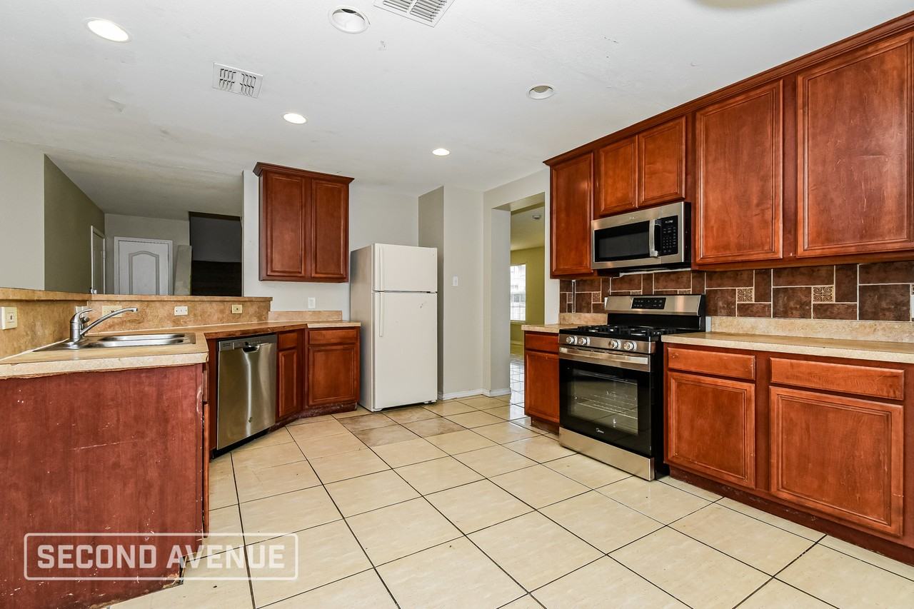3013 Timber Ridge Ln - Photo 6 of 21