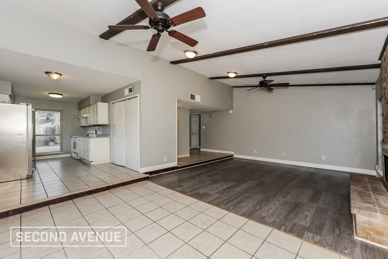 7525 Ashcrest Ln - Photo 6 of 27