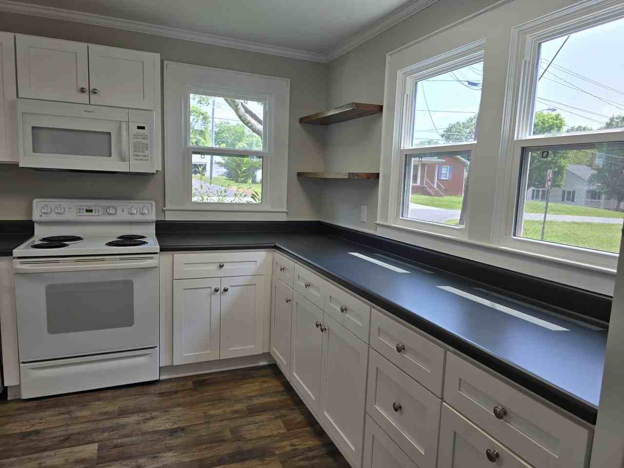 198 Spring St #1 - Photo 6 of 22