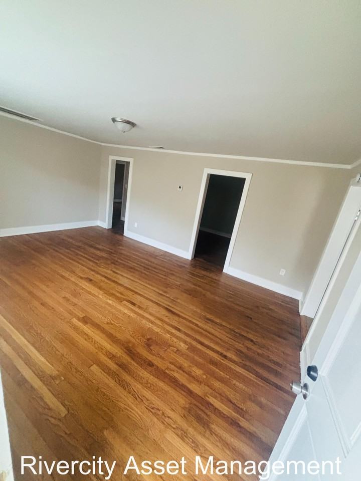 2687 Overton Crossing St #1 - Photo 3 of 12