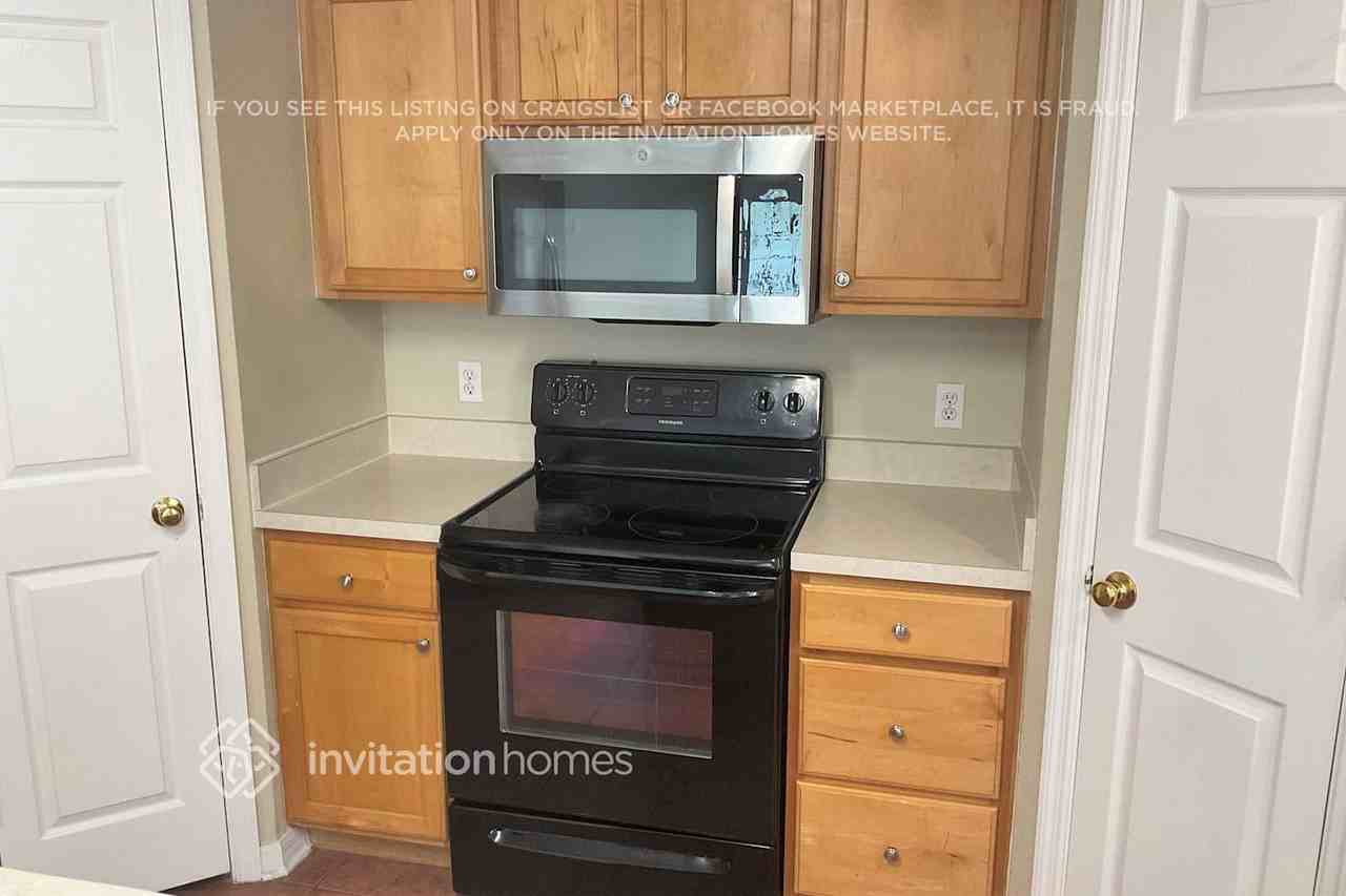 5020 Spanish Oaks Blvd - Photo 6 of 15