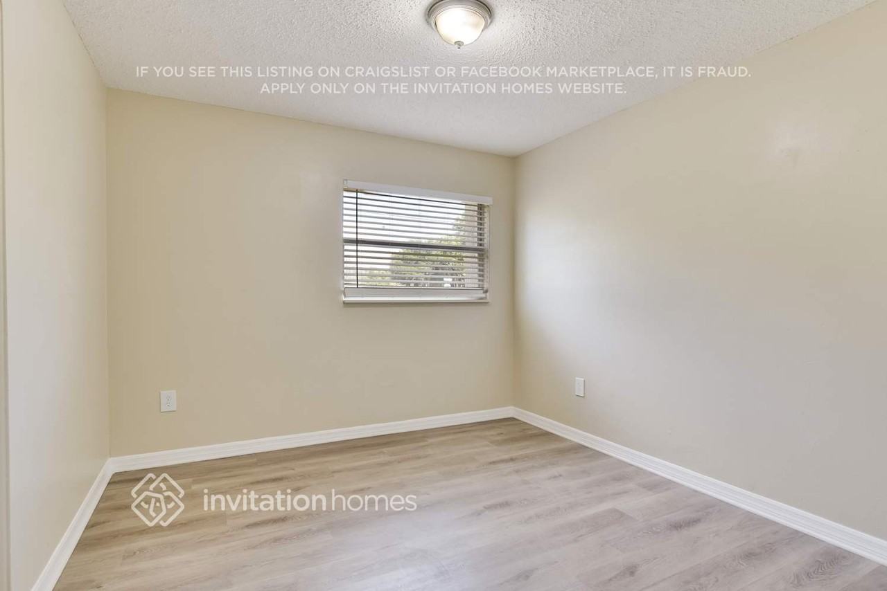 1917 N Powers Dr - Photo 6 of 12