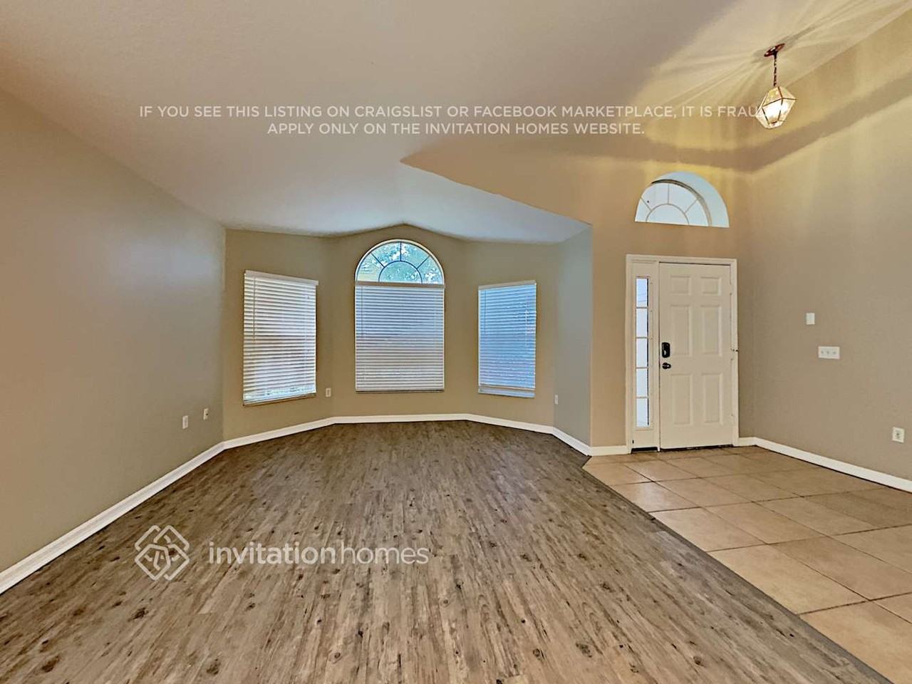 1260 Creekview Ct - Photo 3 of 12