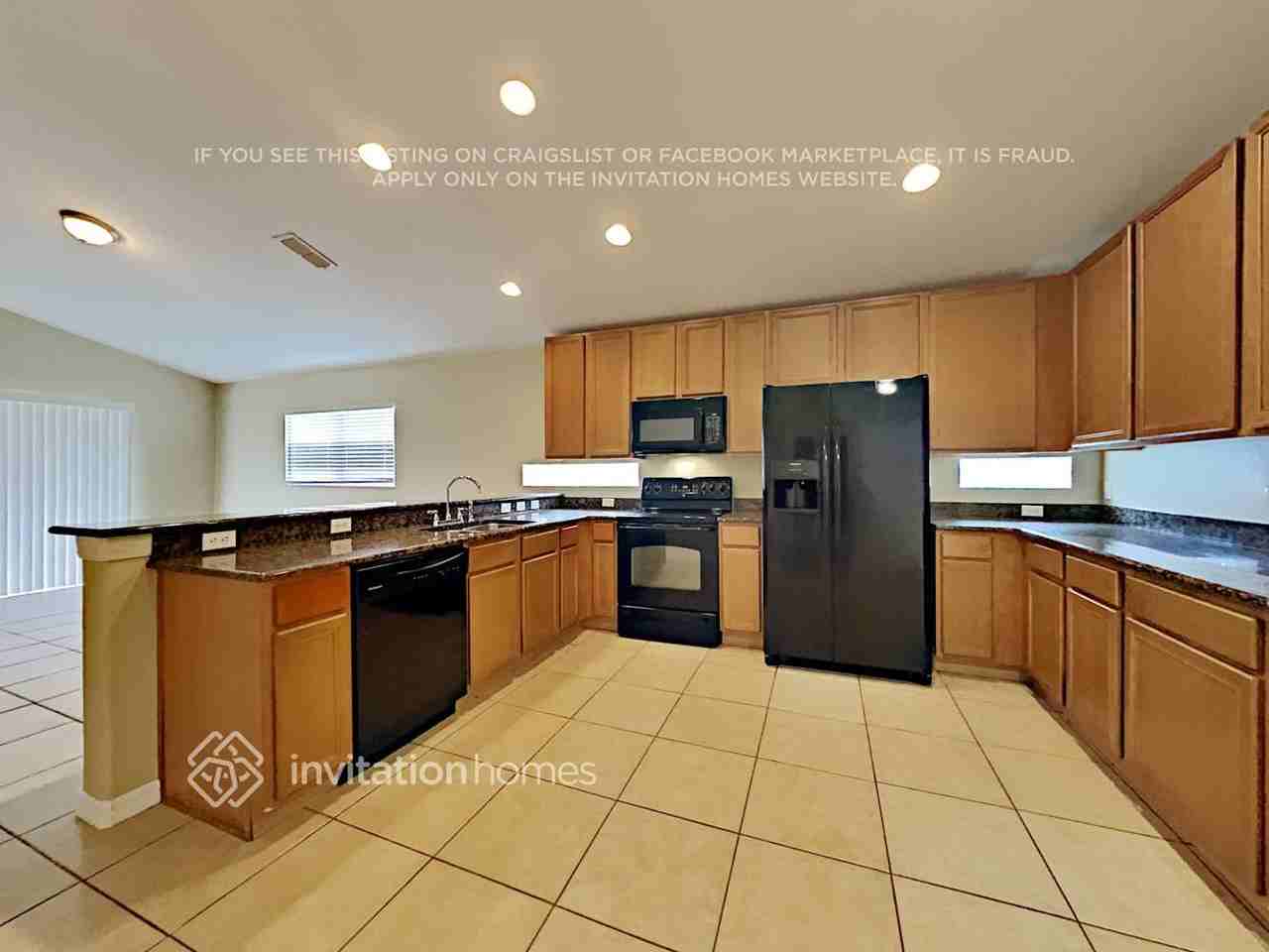 1260 Creekview Ct - Photo 6 of 12