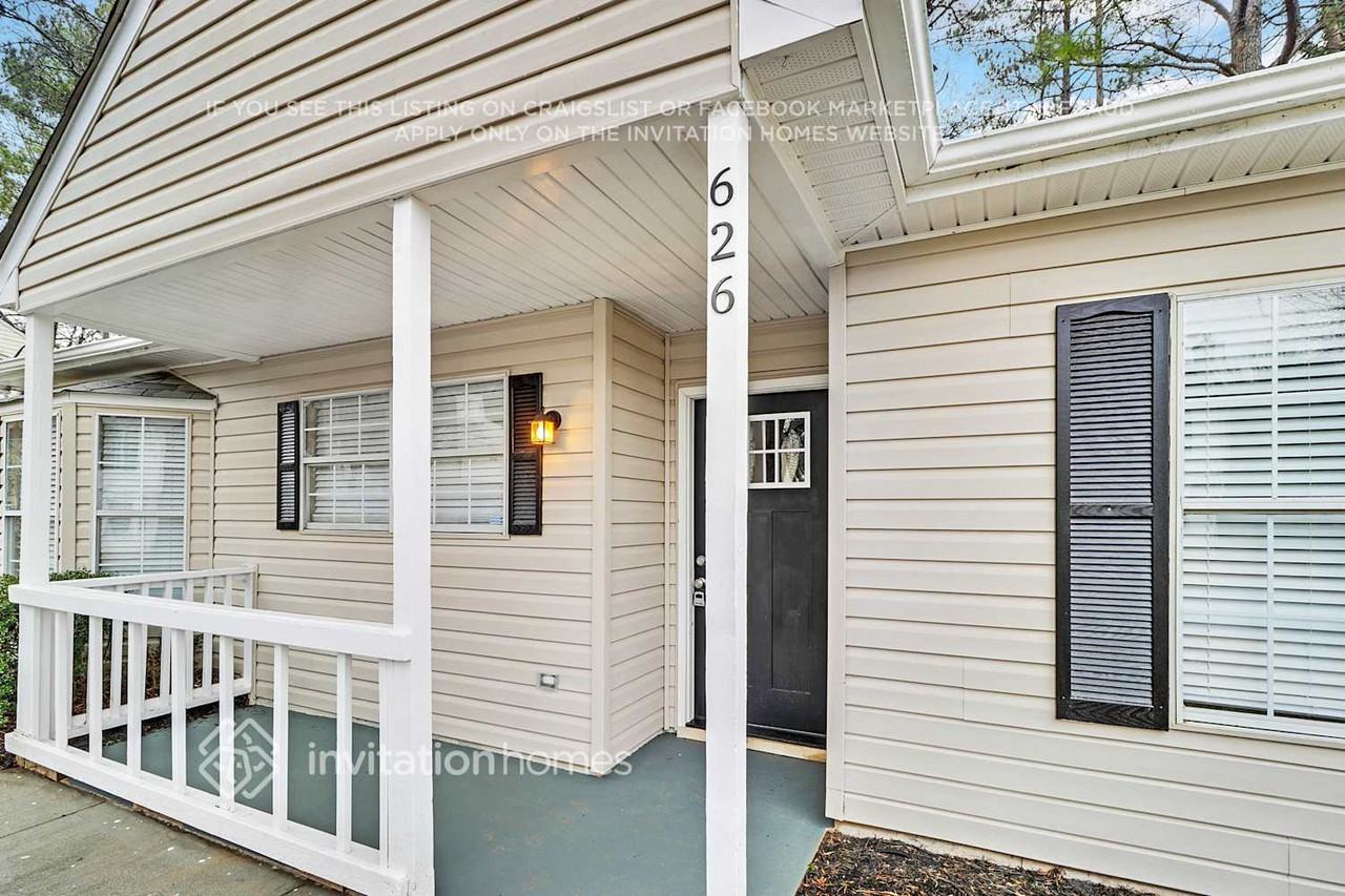 626 Waynes Ct Se - Photo 4 of 25