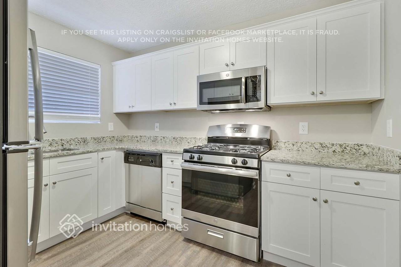 626 Waynes Ct Se - Photo 7 of 22