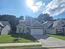 160 Marion Dr - Photo 1 of 1