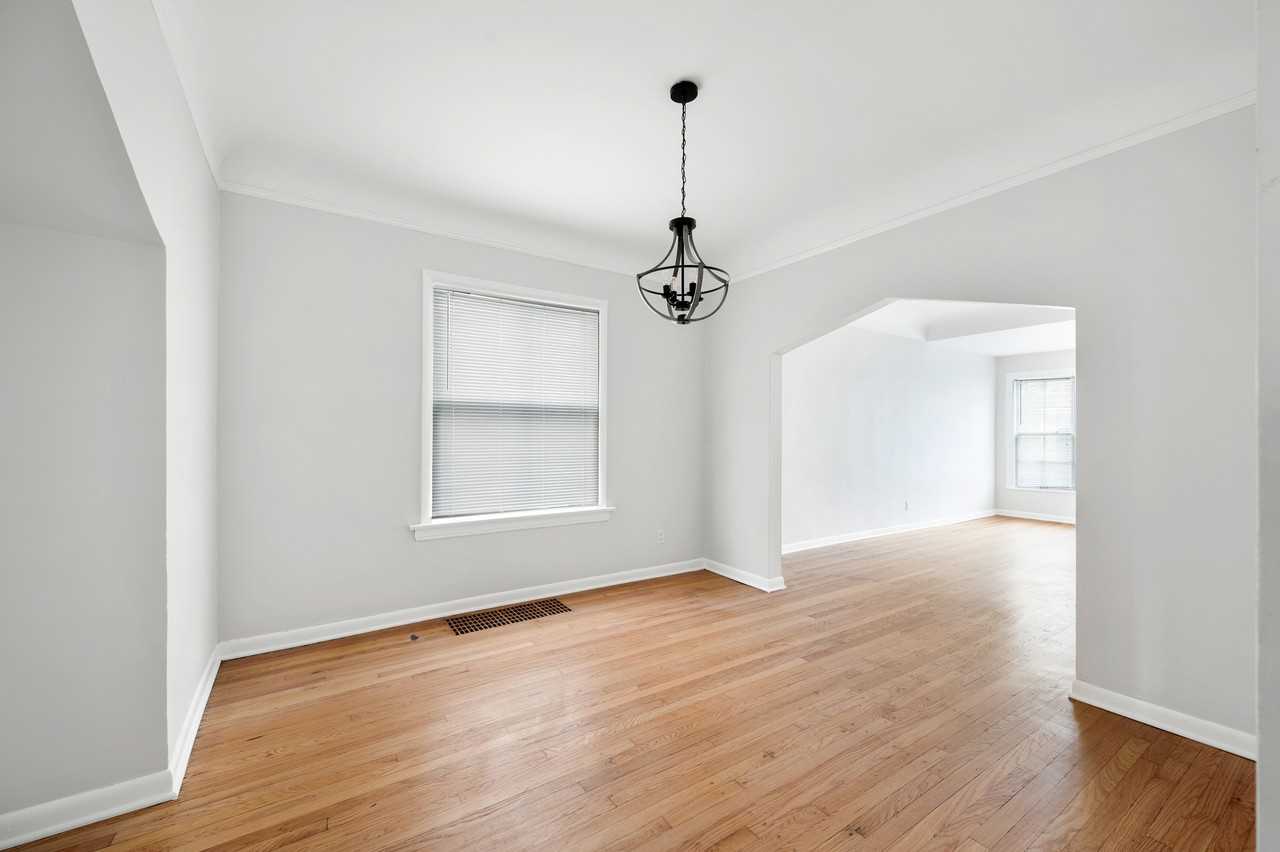 4849 W Hutchinson St #1 - Photo 5 of 27