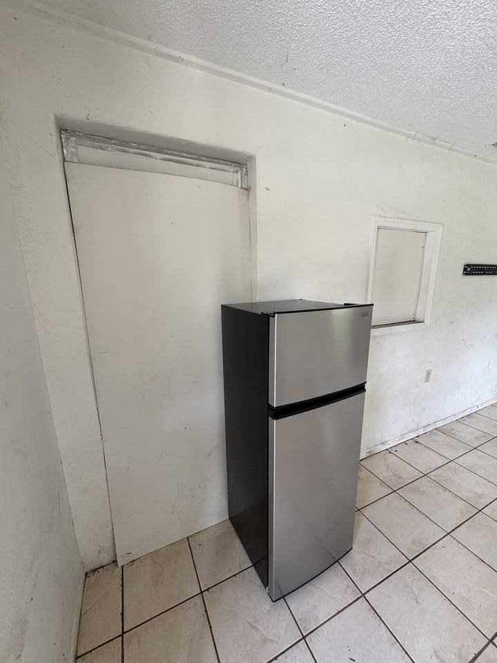 148 Deacon Jones Blvd #4 - Photo 3 of 15