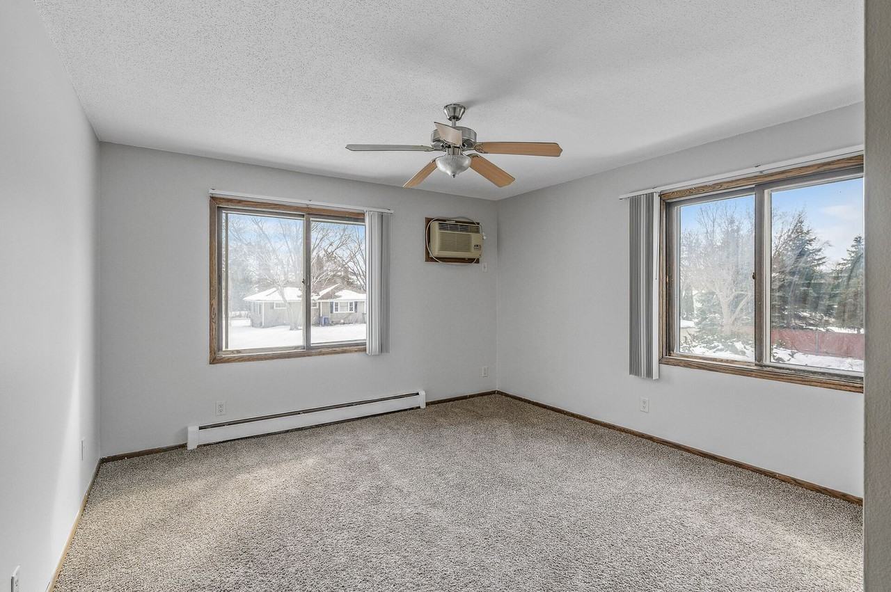 Highland Gables Apartments - Photo 4 of 25
