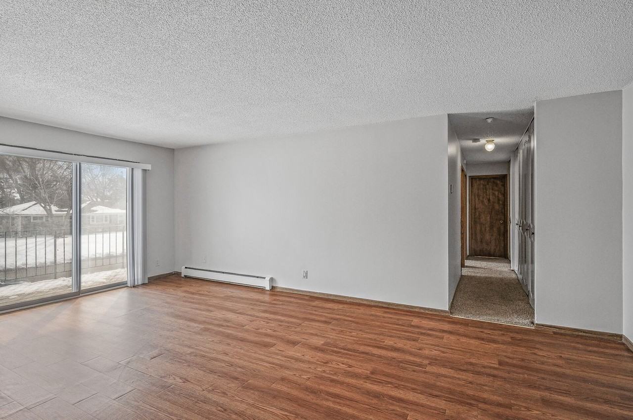 Highland Gables Apartments - Photo 6 of 25