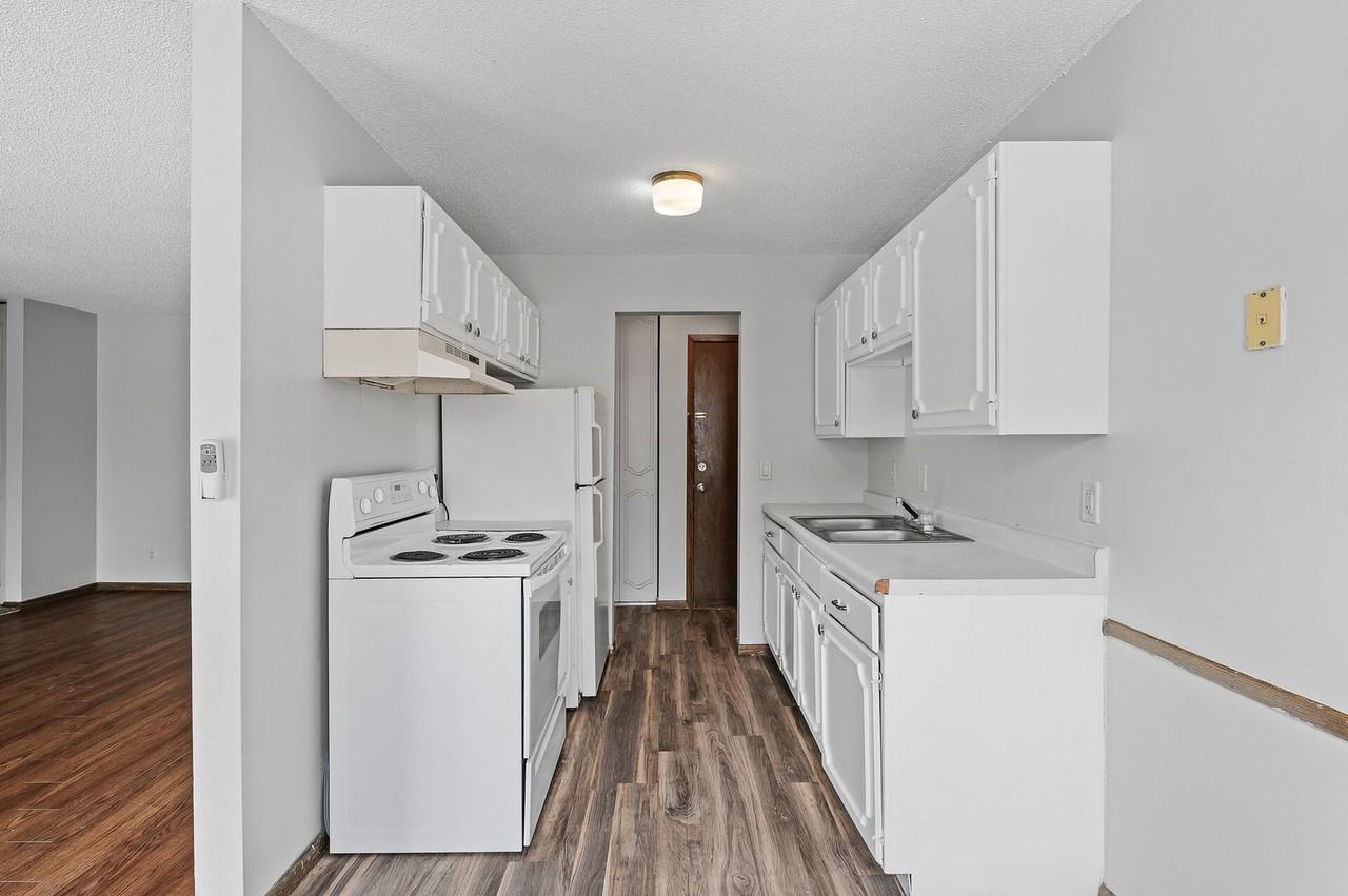 Highland Gables Apartments - Photo 7 of 25