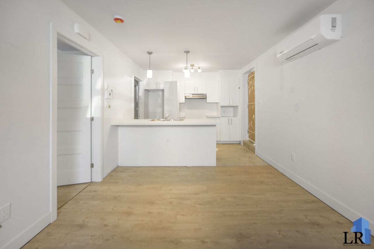 1219 Rue Notre-Dame — photo 3