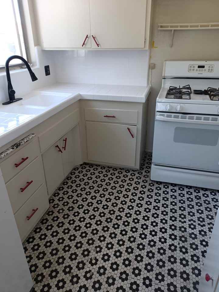 848 South Sherbourne Drive #6 - Photo 2 of 9