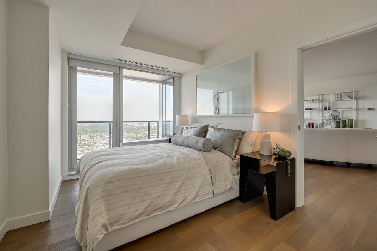 SKY Residences - Photo 6 of 36
