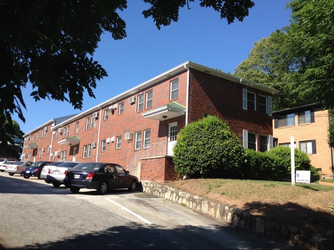 954 Saint Charles Ave Ne #09