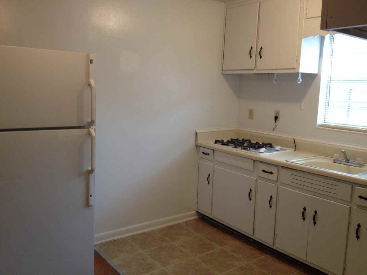 954 Saint Charles Ave Ne #09 - Photo 2 of 15
