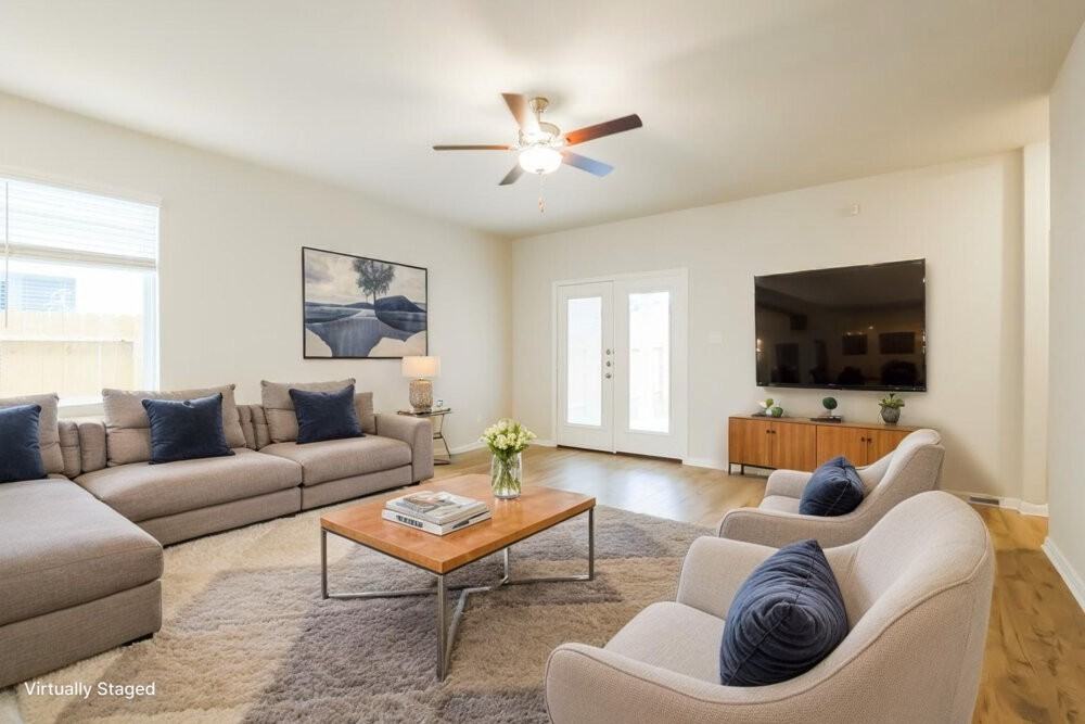 16459 Honeysuckle Hill Dr - Photo 3 of 19