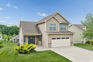 featured image of 2625 Stinson Ave