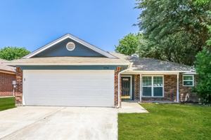 featured image of 1124 W Hills Ter
