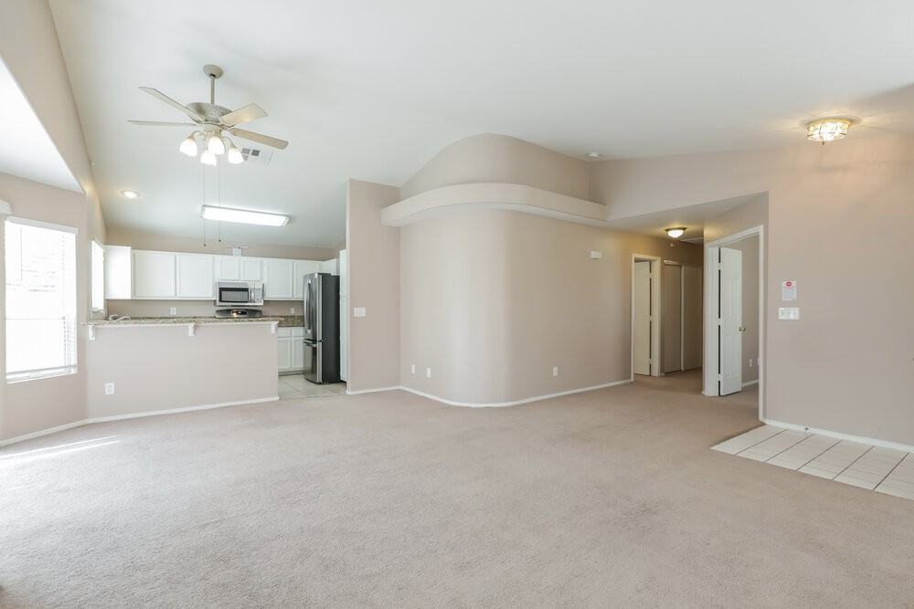 8021 Mt Royal Ct - Photo 5 of 16
