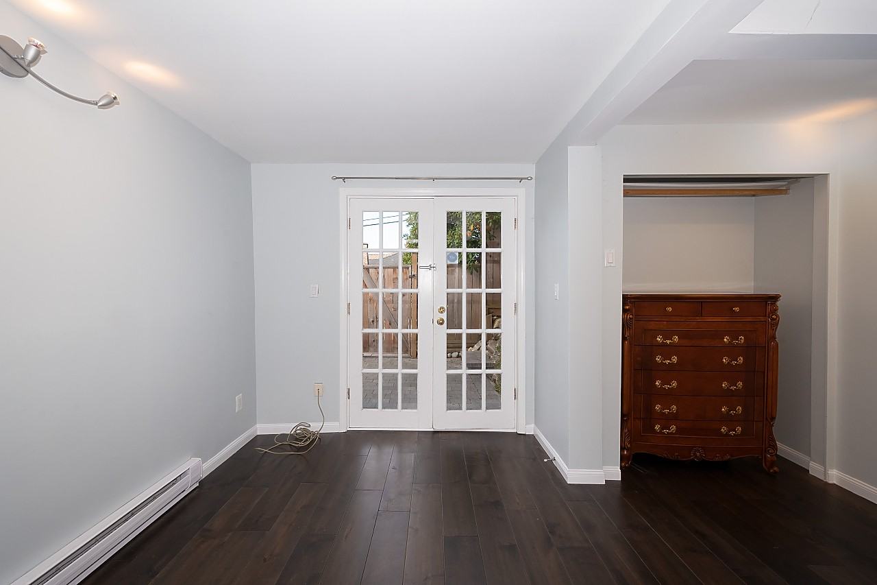 194 West Kings Road - Photo 5 of 19