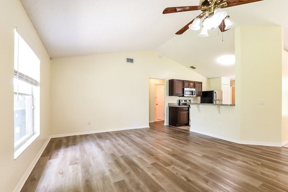 2556 Coachbridge Ct - Photo 4 of 16