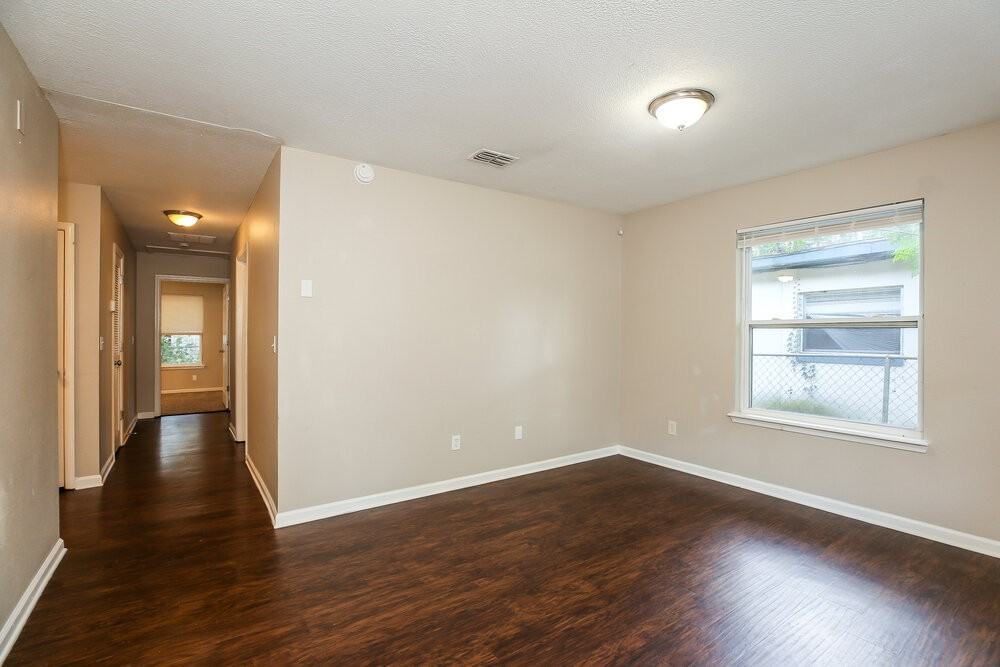 3747 Peachtree St - Photo 5 of 16