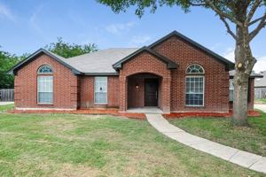 featured image of 611 Inglewood Ct