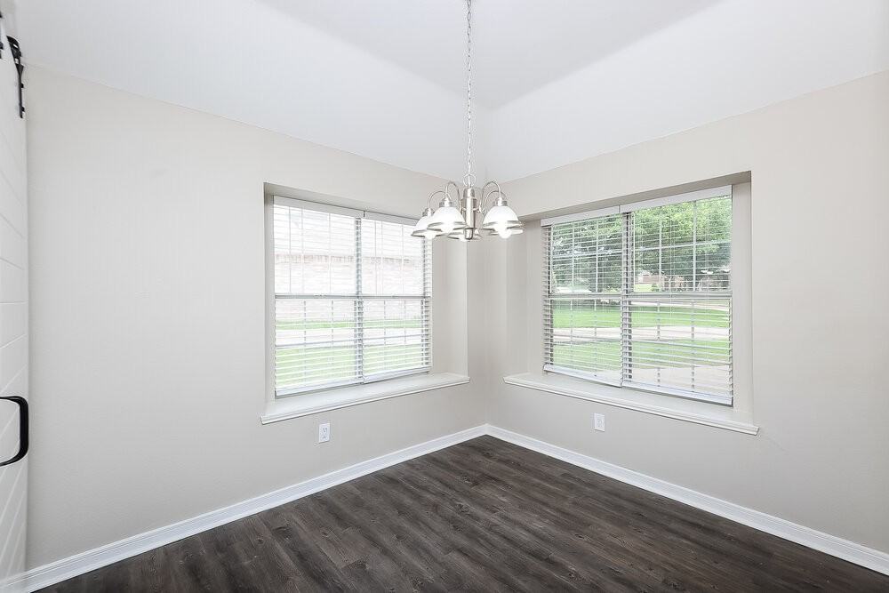 611 Inglewood Ct - Photo 6 of 16