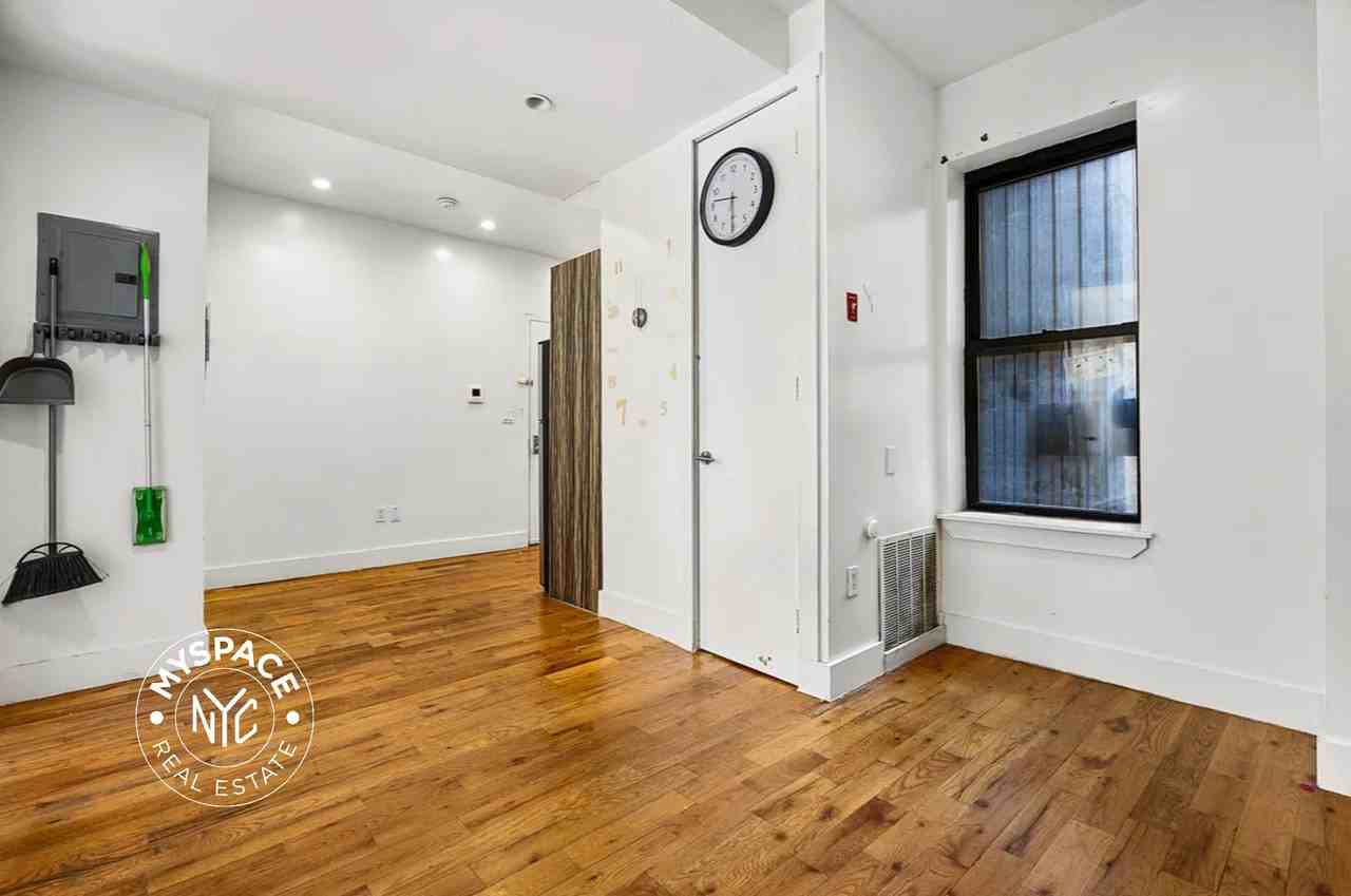 1935 Bergen St #1