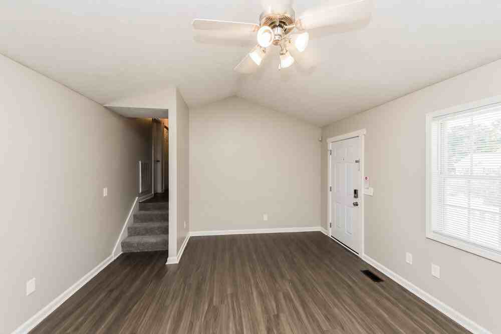 222 Fairview Oak Pl - Photo 7 of 18