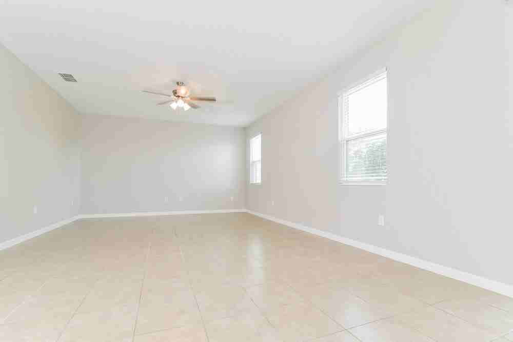 3231 Bayou Ln - Photo 5 of 16