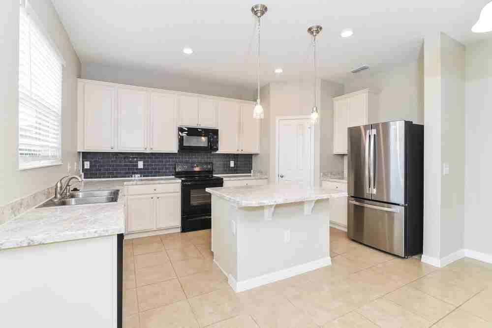 3231 Bayou Ln - Photo 6 of 16