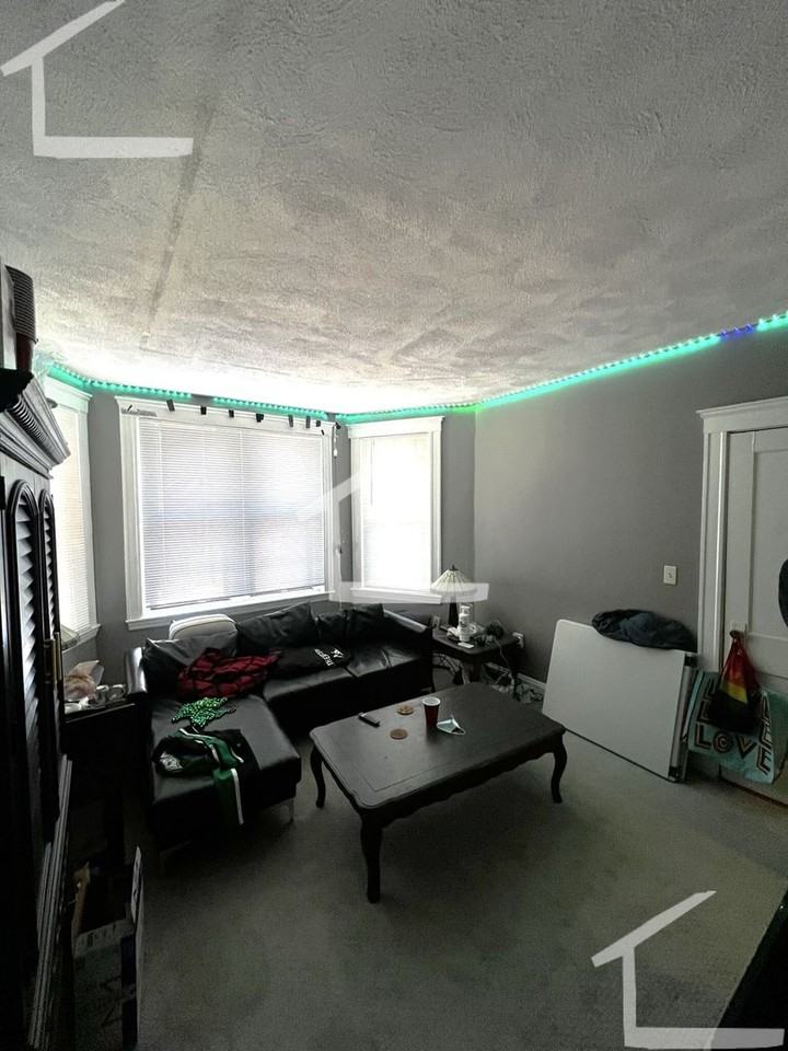 448 Park Dr - Photo 4 of 9