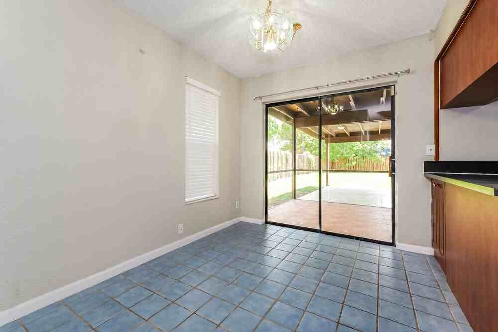 547 Indigo Ave - Photo 6 of 16
