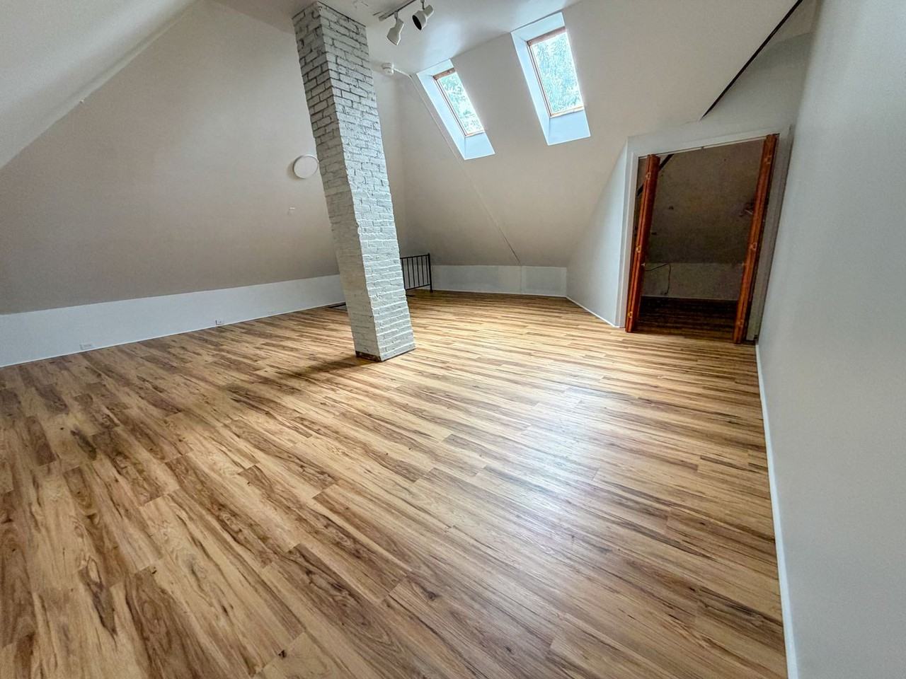 176-182 Elmwood Ave - Photo 7 of 25