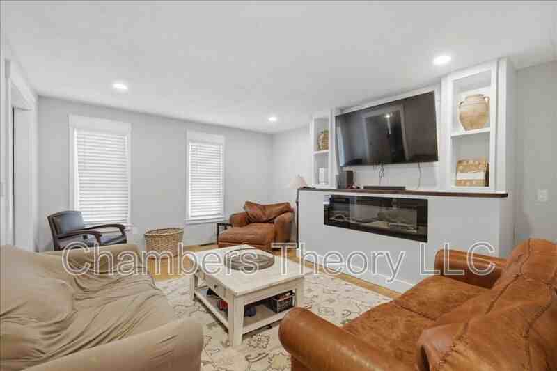 14410 Otis Ct - Photo 5 of 46