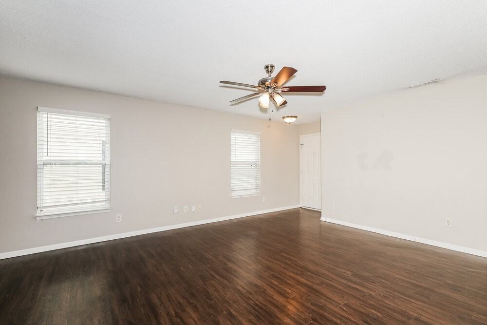 6715 Everbloom Ln - Photo 6 of 16