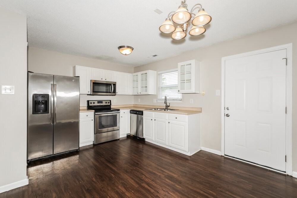 6715 Everbloom Ln - Photo 7 of 16