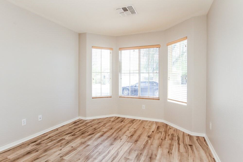 15066 W Buchanan St - Photo 6 of 16